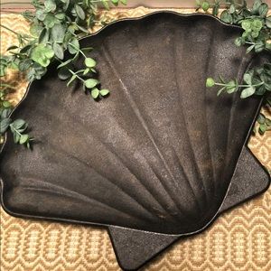 Cast iron seashell tray